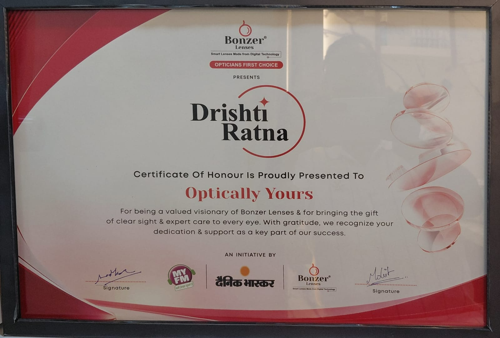 Optiically Your's Drishti Ratna Certificate of Honour from Bonzer Lenses